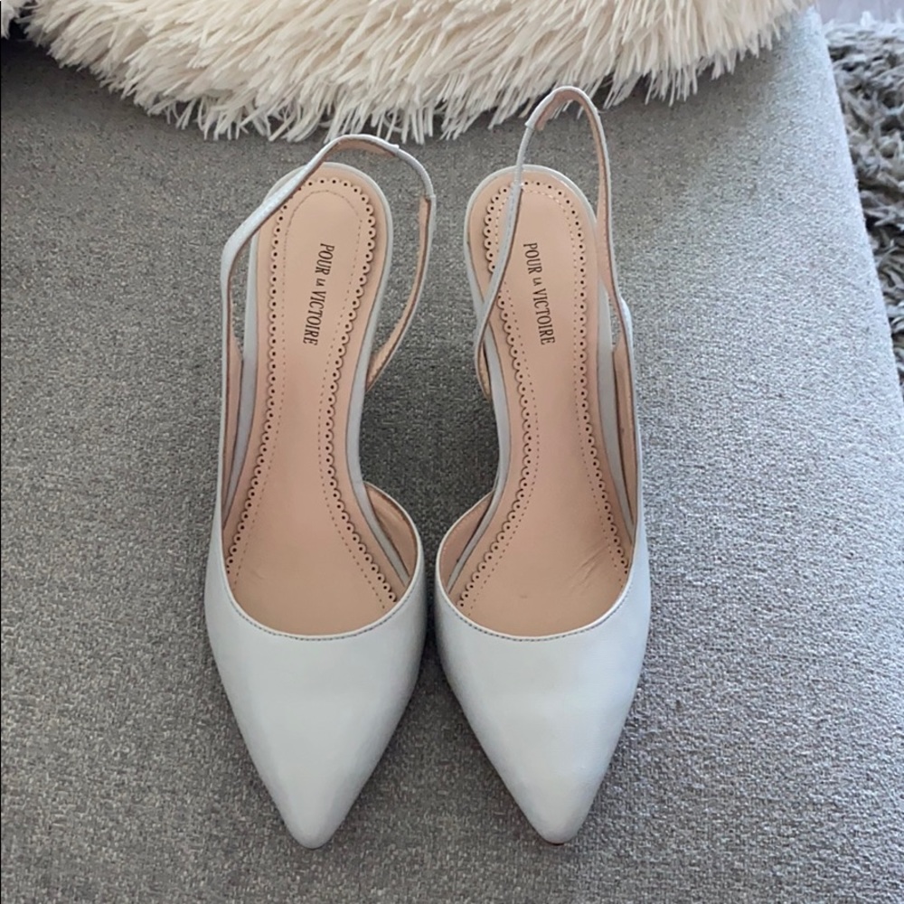 New Pour la Victoire Maira gray slingback wedges 7